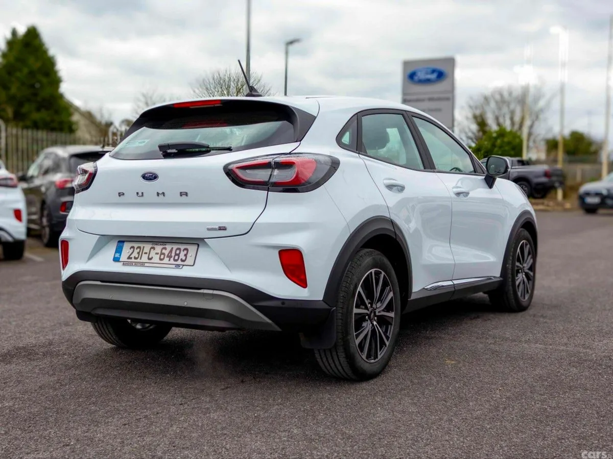 Ford Puma MPV, Petrol Hybrid, 2023, White