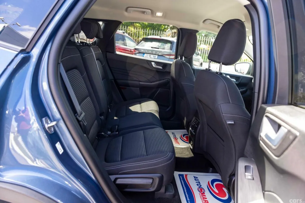 Ford Kuga SUV, Petrol Hybrid, 2022, Blue