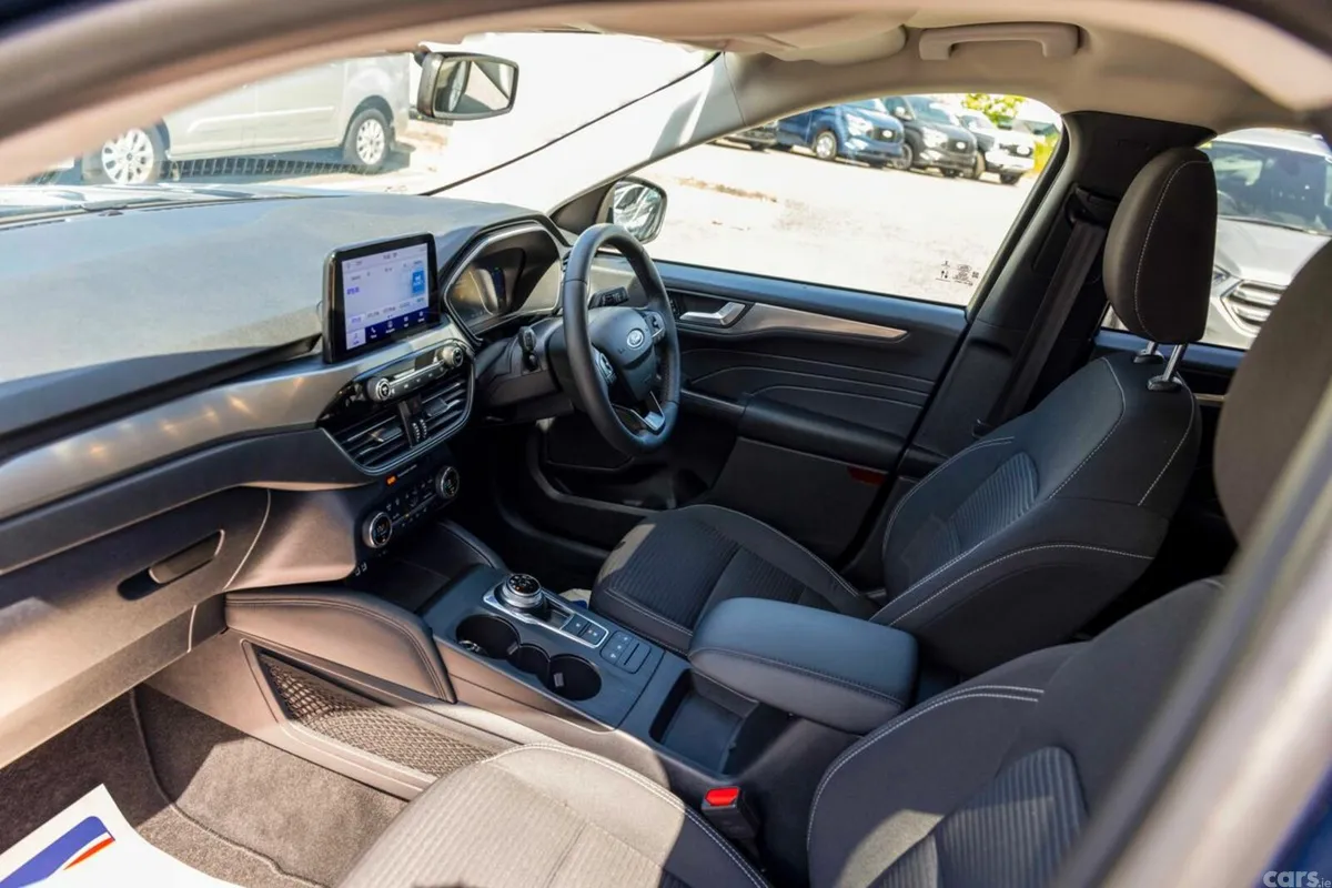 Ford Kuga SUV, Petrol Hybrid, 2022, Blue