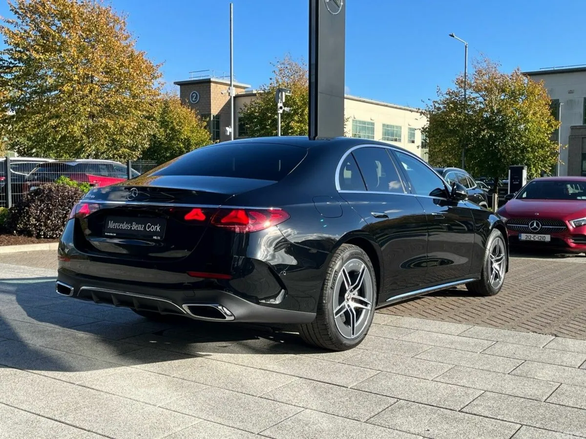 Mercedes-Benz E-Class Saloon, Diesel Plug-in Hybrid, 2026, Black