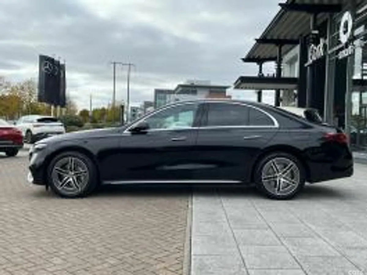 Mercedes-Benz E-Class Saloon, Diesel Plug-in Hybrid, 2026, Black
