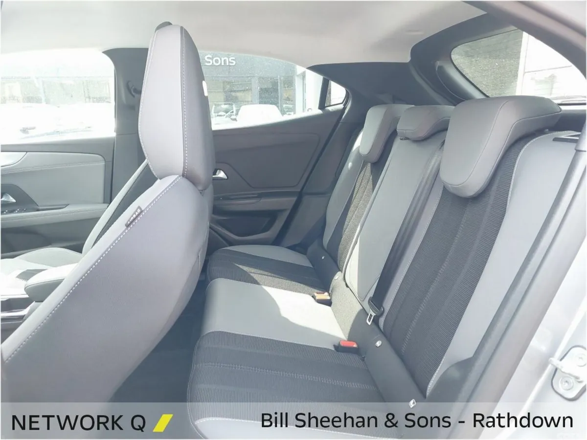 Opel Mokka SUV, Electric, 2024, Grey