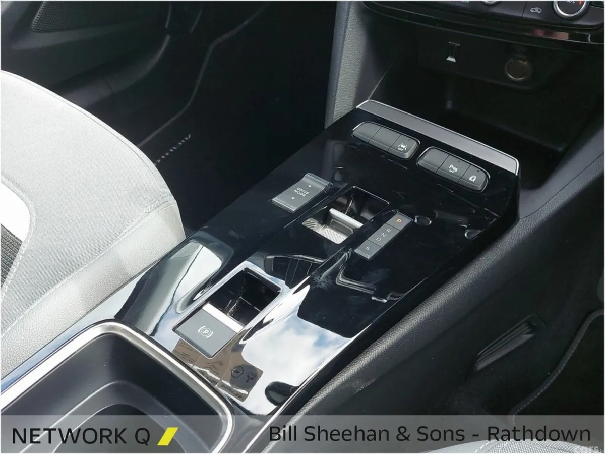Opel Mokka SUV, Electric, 2024, Grey