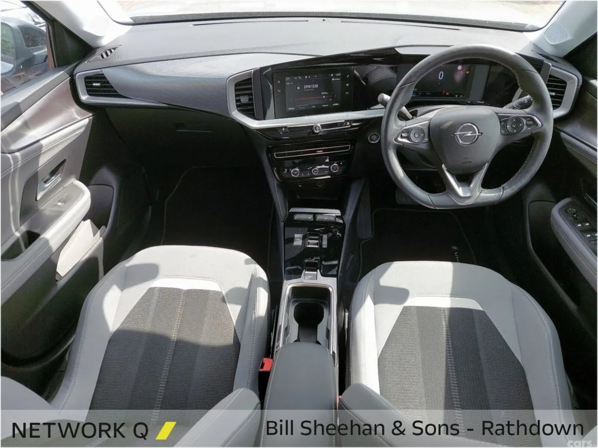 Opel Mokka SUV, Electric, 2024, Grey