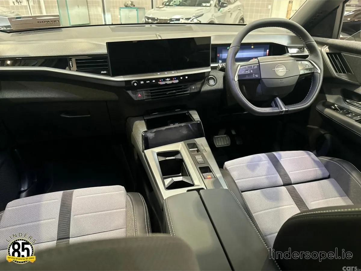 Opel Grandland SUV, Electric, 2026, Orange