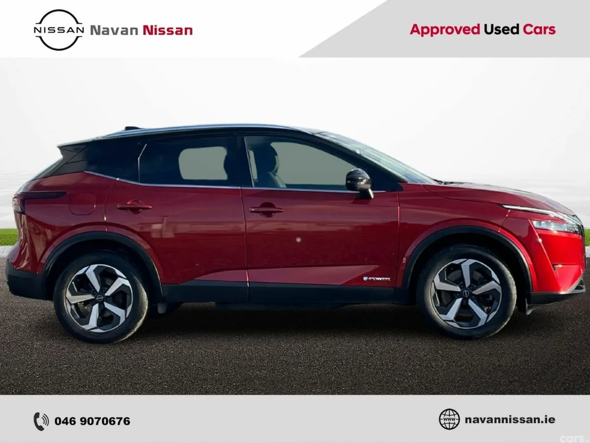 Nissan Qashqai MPV, Petrol Hybrid, 2023, Red