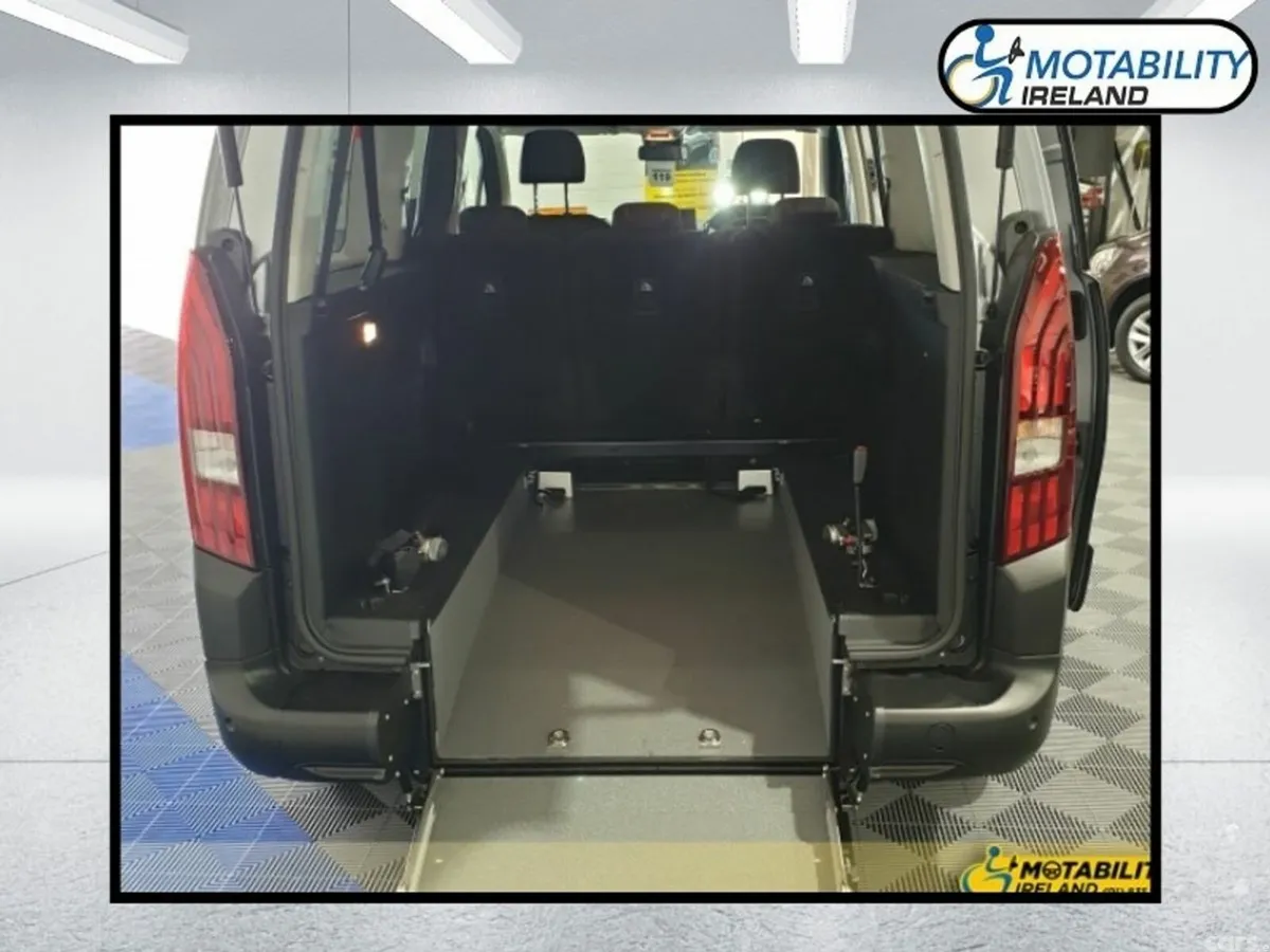 Peugeot Rifter MPV, Diesel, 2026, Grey