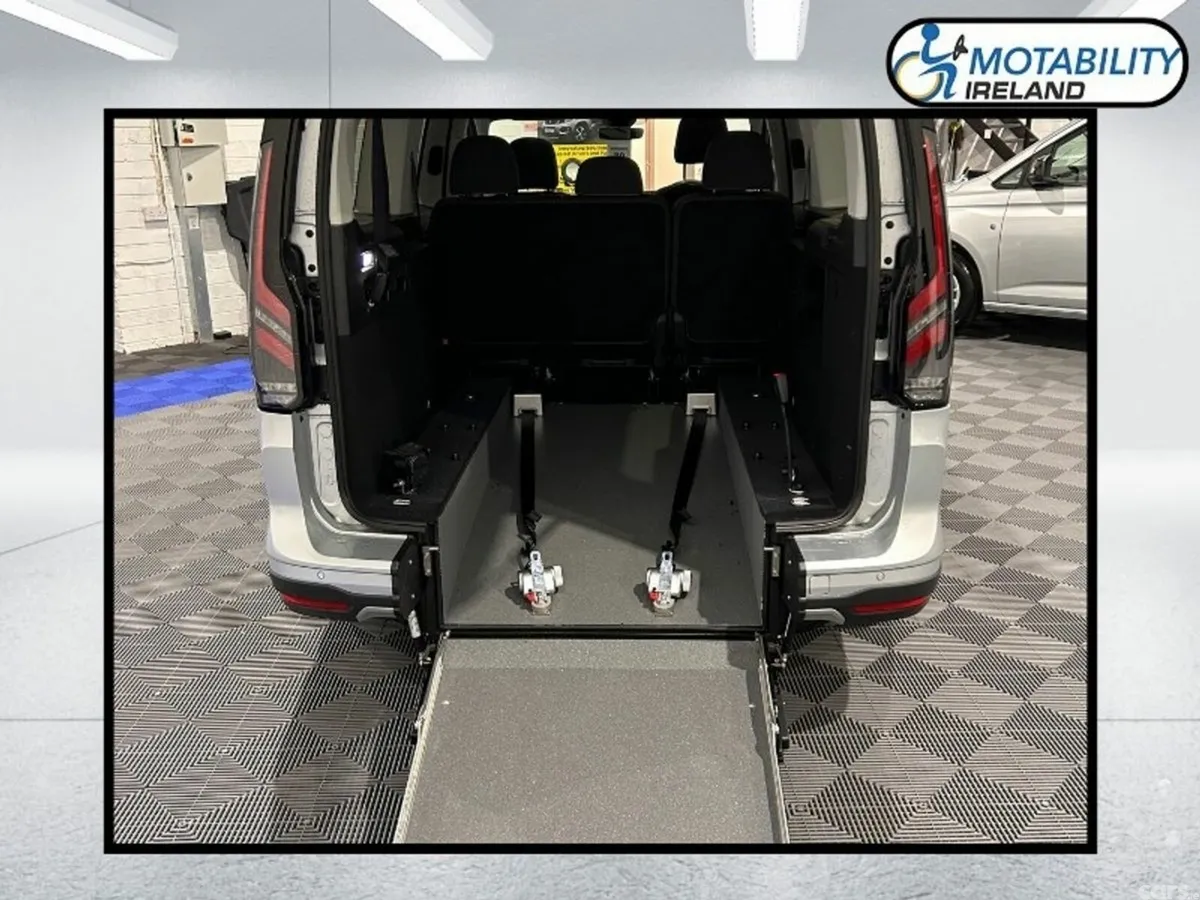 Ford Tourneo Connect MPV, Diesel, 2026, Grey
