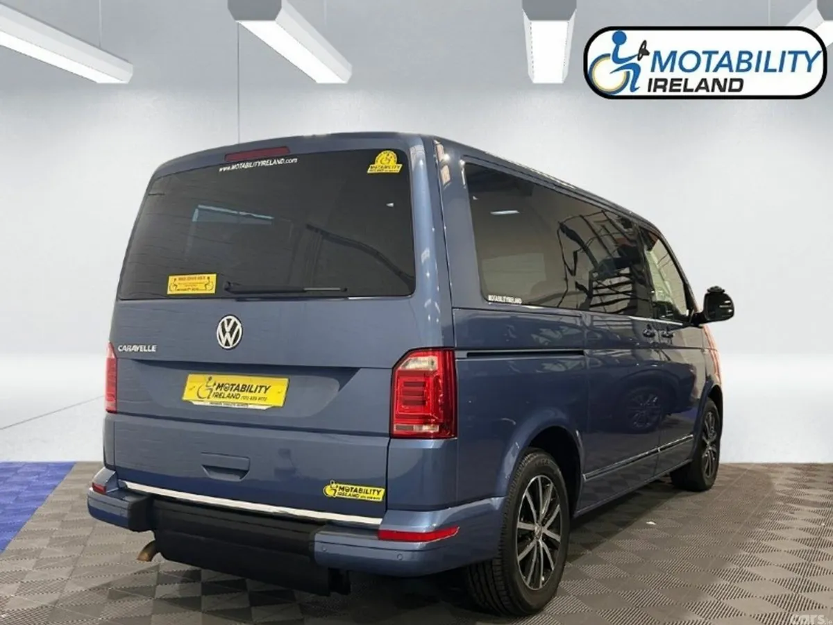 Volkswagen Caravelle MPV, Diesel, 2020, Blue