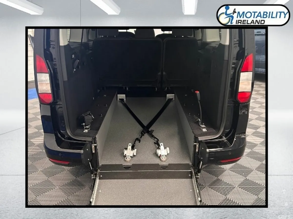 Ford Tourneo Connect MPV, Diesel, 2026, Black