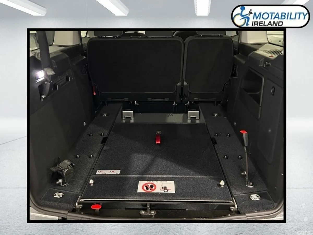 Ford Tourneo Connect MPV, Petrol Plug-in Hybrid, 2026, Silver