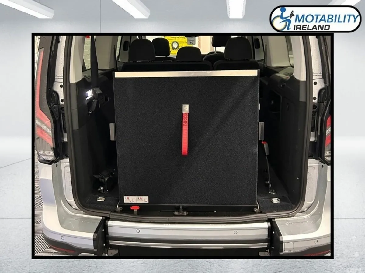 Ford Tourneo Connect MPV, Petrol Plug-in Hybrid, 2026, Grey