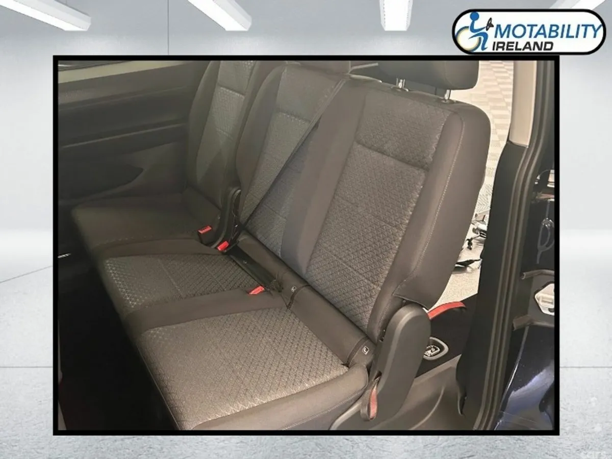Ford Tourneo Connect MPV, Petrol Plug-in Hybrid, 2026, Grey