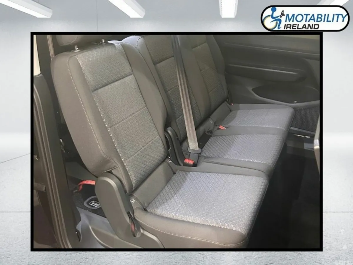 Ford Tourneo Connect MPV, Petrol Plug-in Hybrid, 2026, Grey