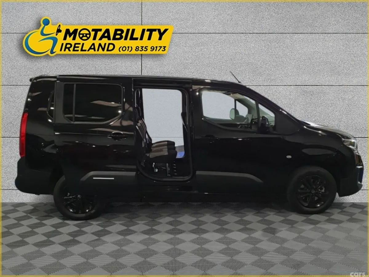 Citroen Berlingo Multispace MPV, Diesel, 2026, Black