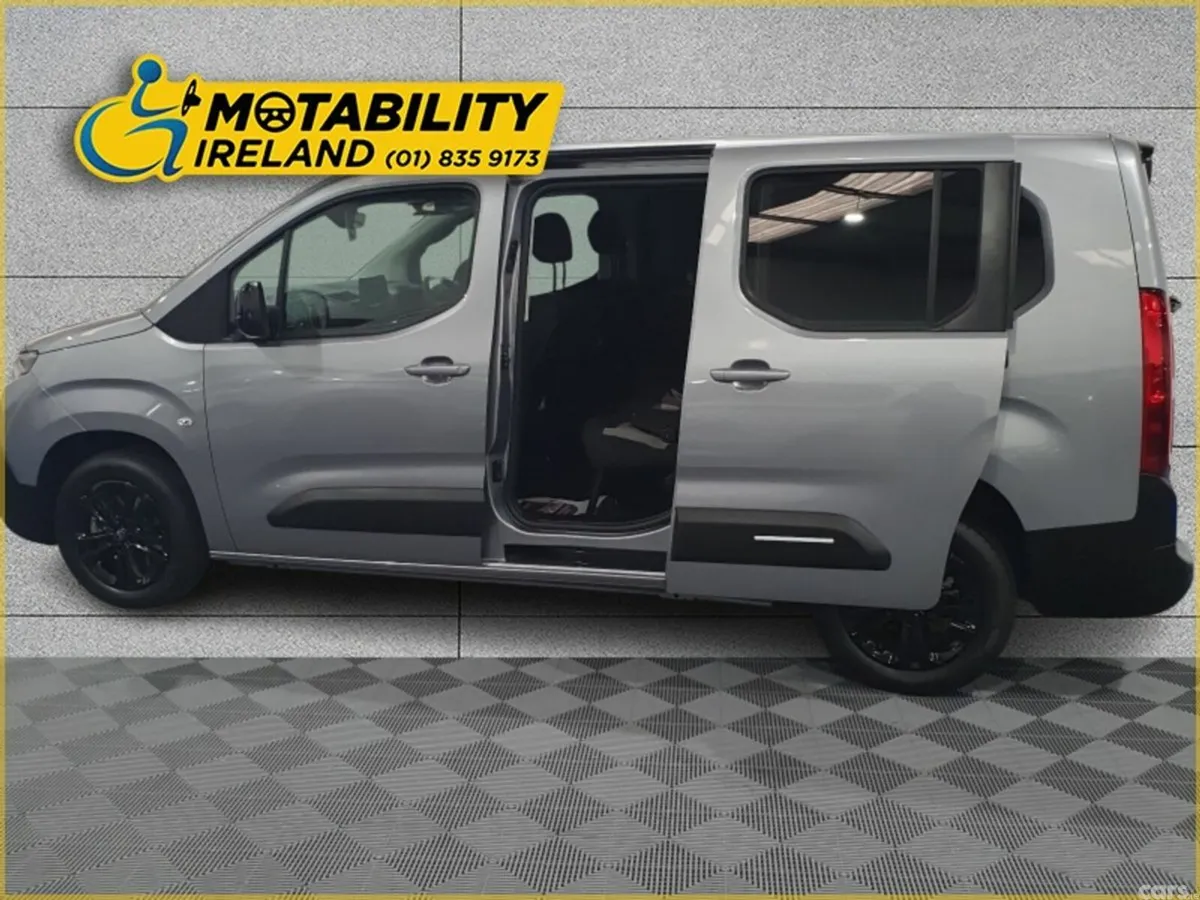 Citroen Berlingo Multispace MPV, Diesel, 2026, Grey