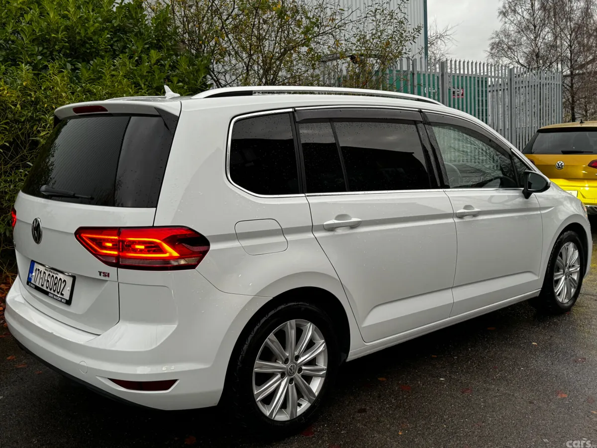 Volkswagen Touran MPV, Petrol, 2017, White