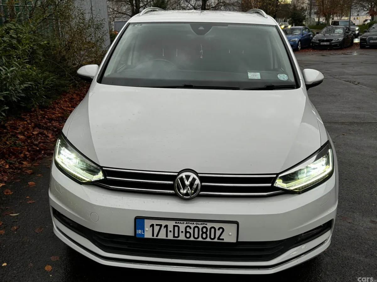 Volkswagen Touran MPV, Petrol, 2017, White
