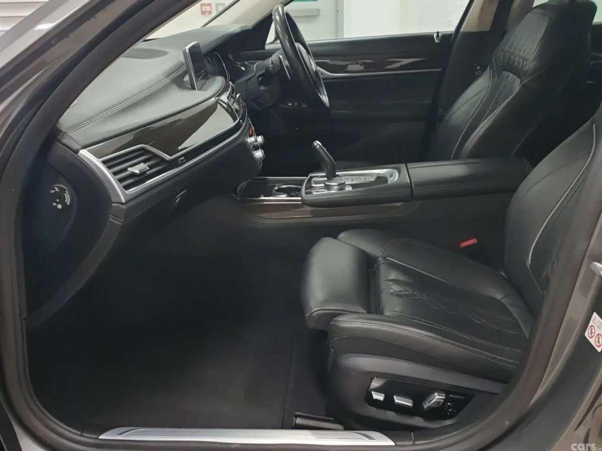 BMW 7-Series Saloon, Diesel, 2019, Grey