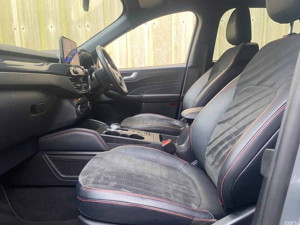 Ford Kuga SUV, Petrol Hybrid, 2022, Grey