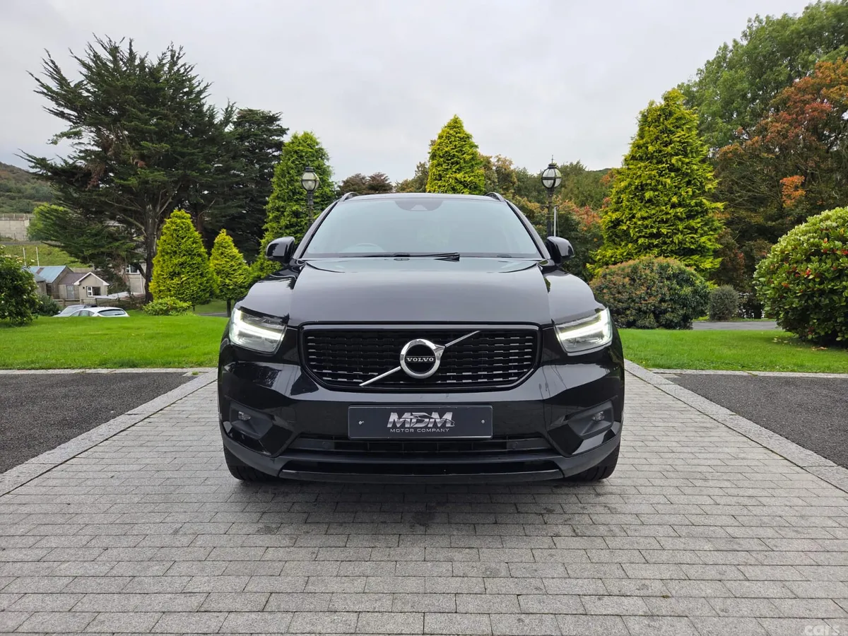 Volvo XC40 SUV, Petrol Plug-in Hybrid, 2020, Black