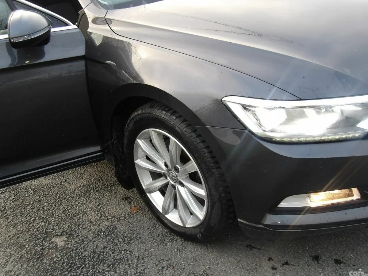Volkswagen Passat Estate, Diesel, 2018, Grey