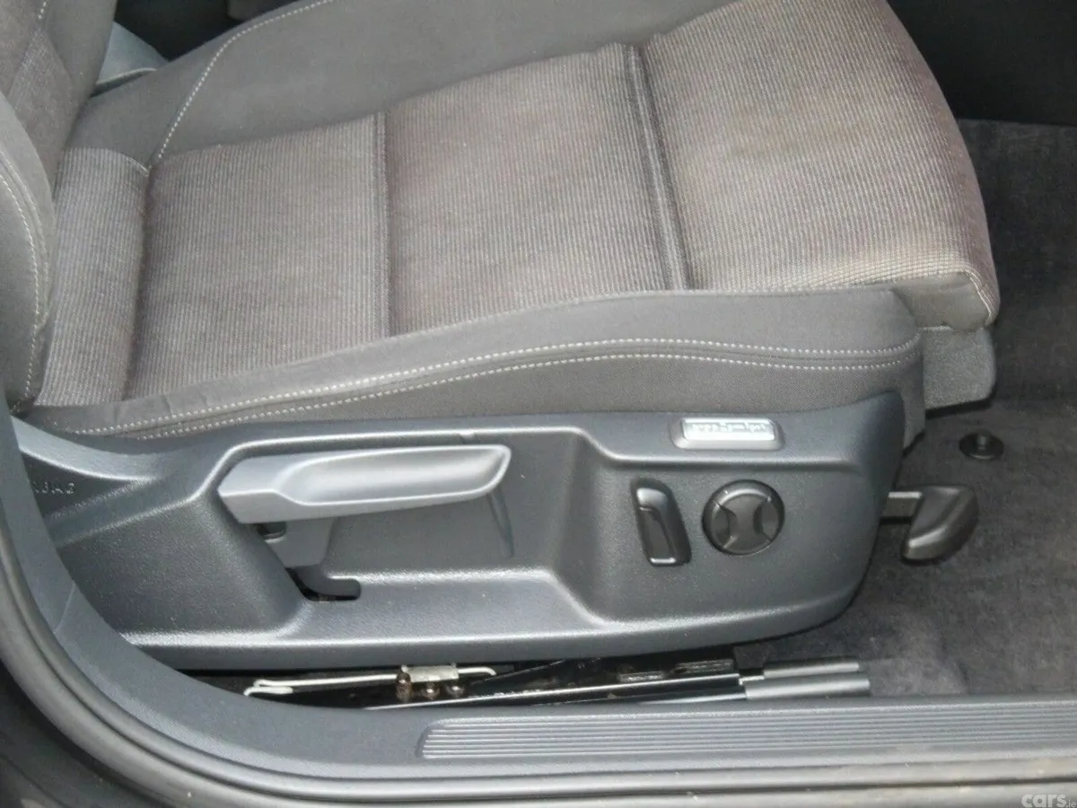 Volkswagen Passat Estate, Diesel, 2018, Grey