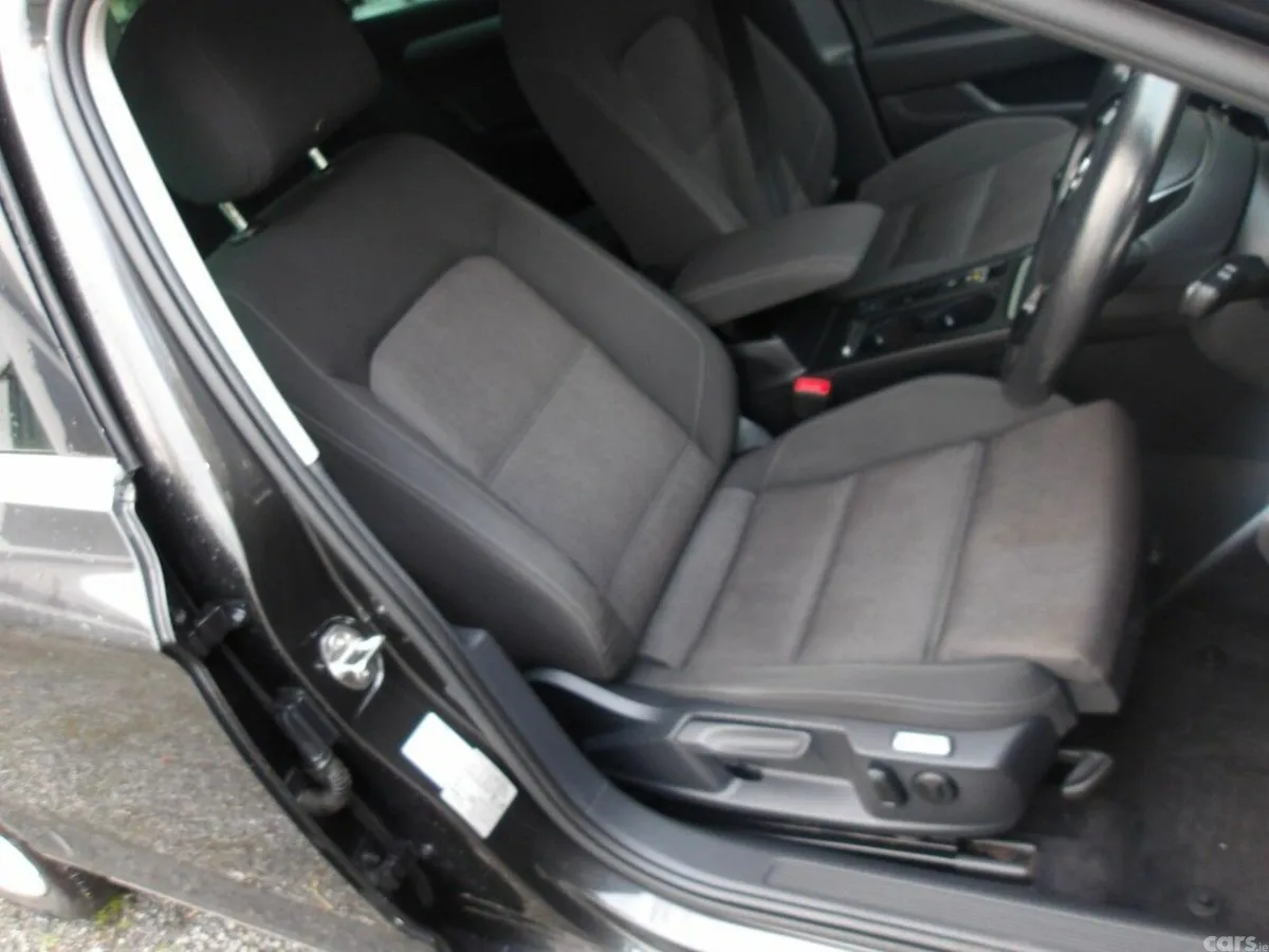 Volkswagen Passat Estate, Diesel, 2018, Grey