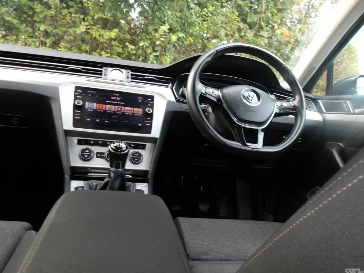 Volkswagen Passat Estate, Diesel, 2018, Grey