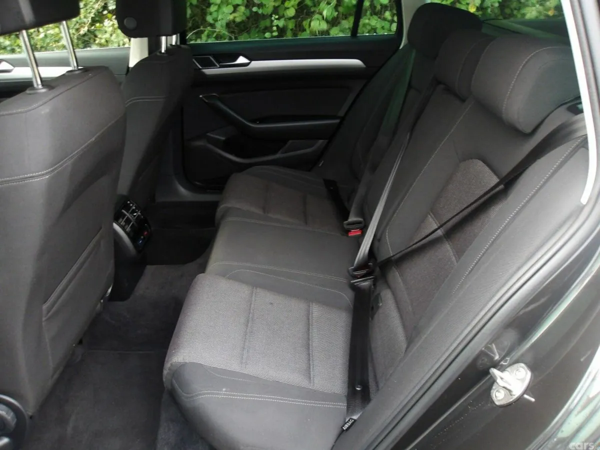 Volkswagen Passat Estate, Diesel, 2018, Grey