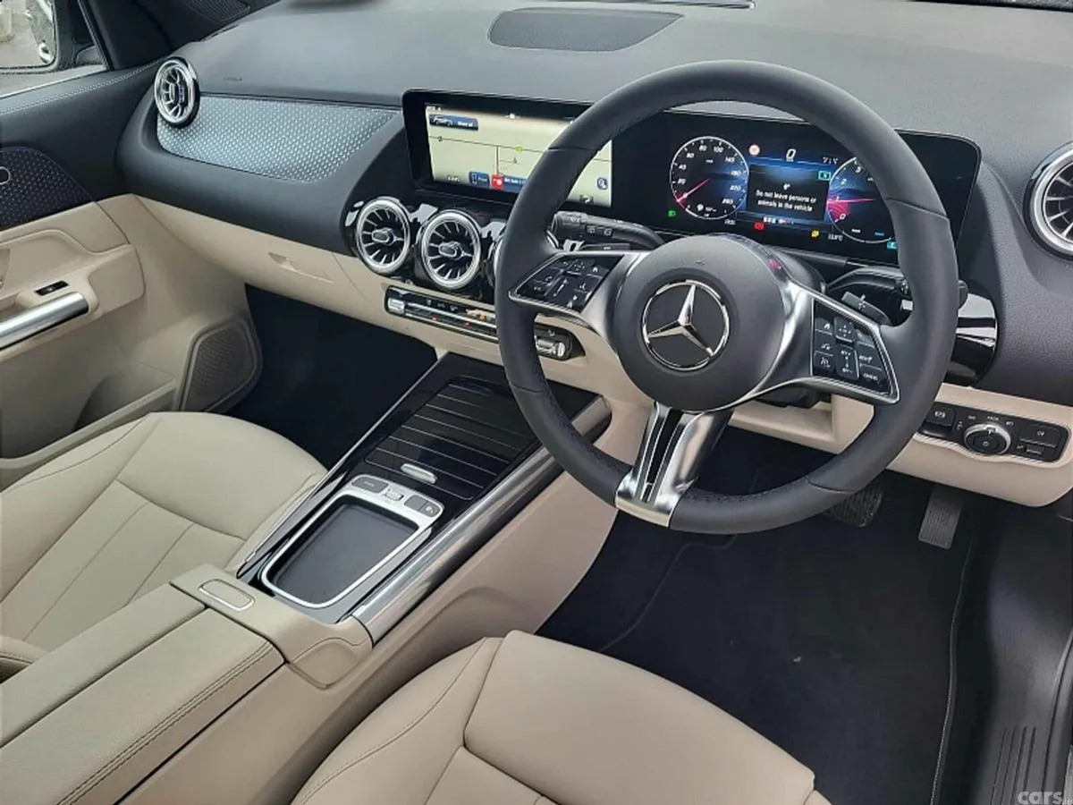 Mercedes-Benz GLA SUV, Petrol, 2027, Black