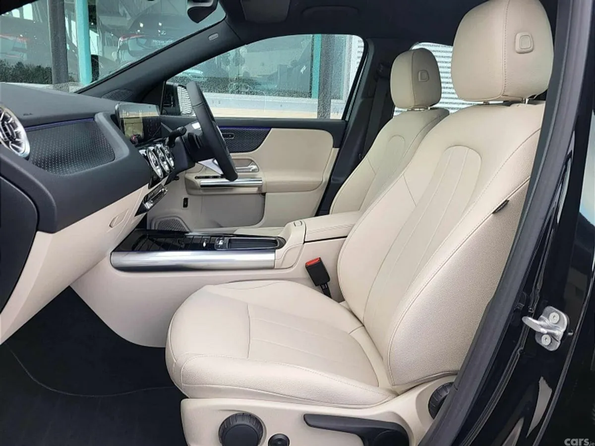 Mercedes-Benz GLA SUV, Petrol, 2027, Black