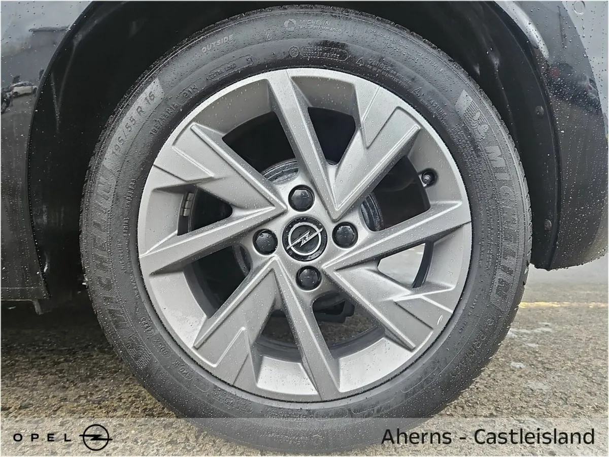Opel Corsa Hatchback, Petrol, 2024, Black