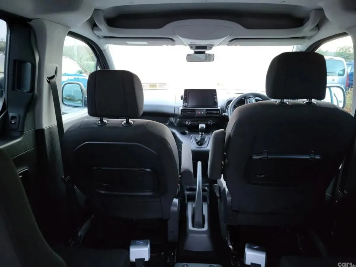 Citroen Berlingo MPV, Diesel, 2024, Blue
