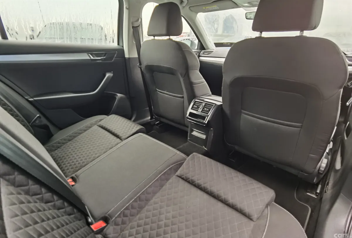 Skoda Superb Saloon, Diesel, 2023, Grey