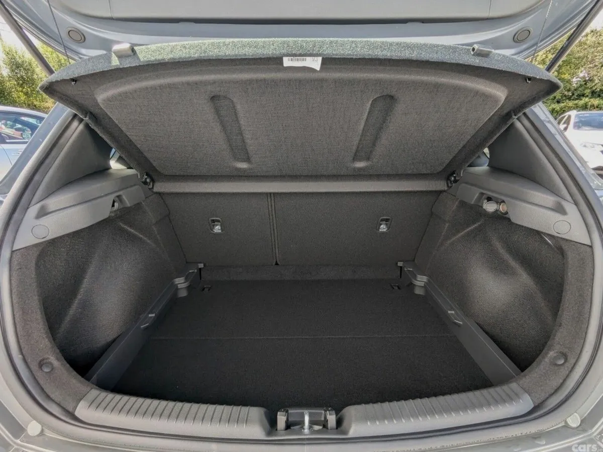 Hyundai i30 Hatchback, Petrol, 2027, Grey