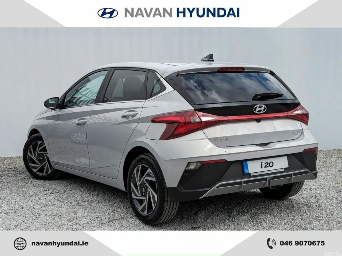 Hyundai i20 Hatchback, Petrol, 2027, Grey