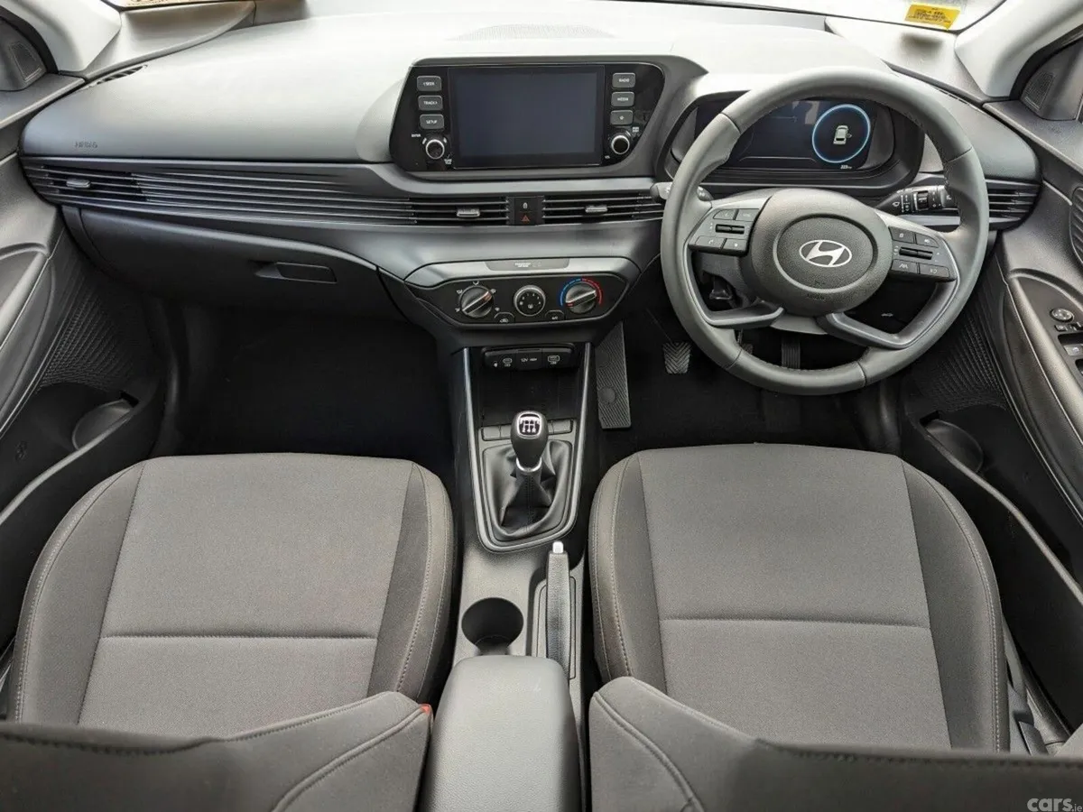 Hyundai i20 Hatchback, Petrol, 2027, Grey