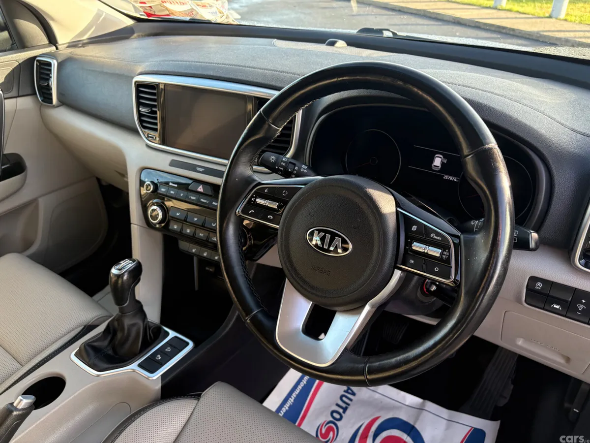 Kia Sportage SUV, Diesel Hybrid, 2021, Grey