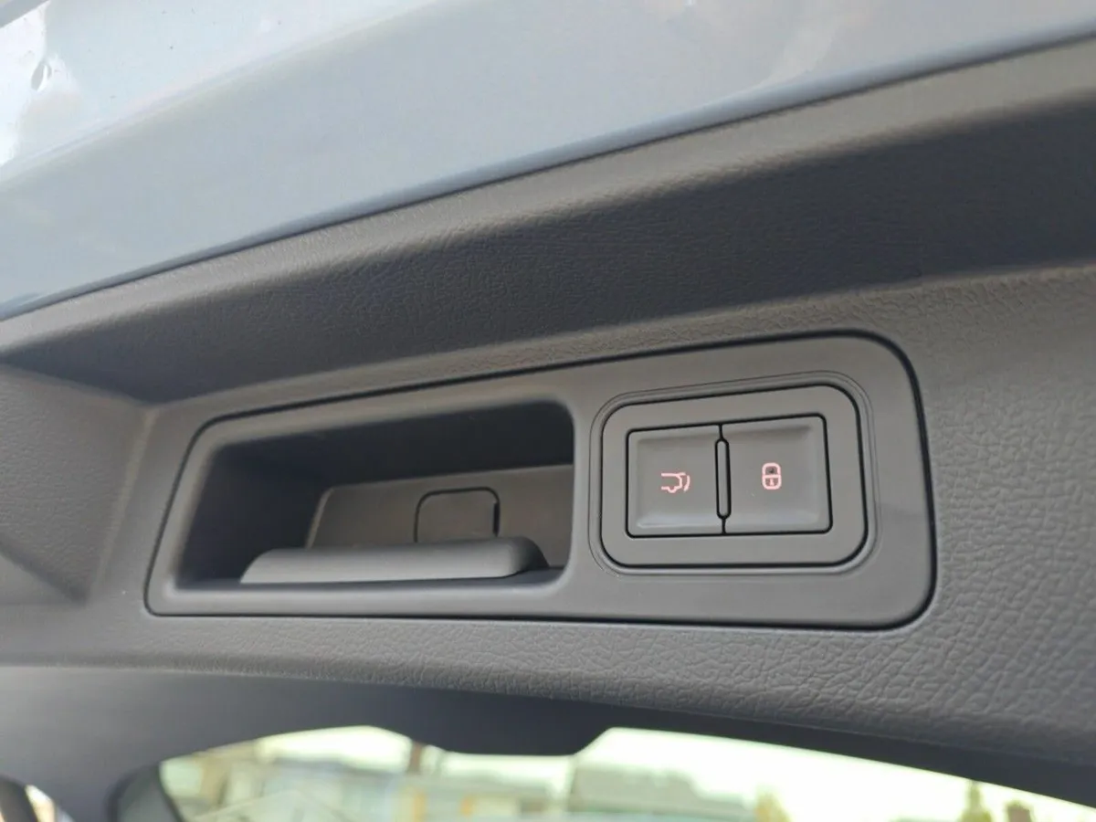 BYD SEAL U SUV, Petrol Plug-in Hybrid, 2027, Blue