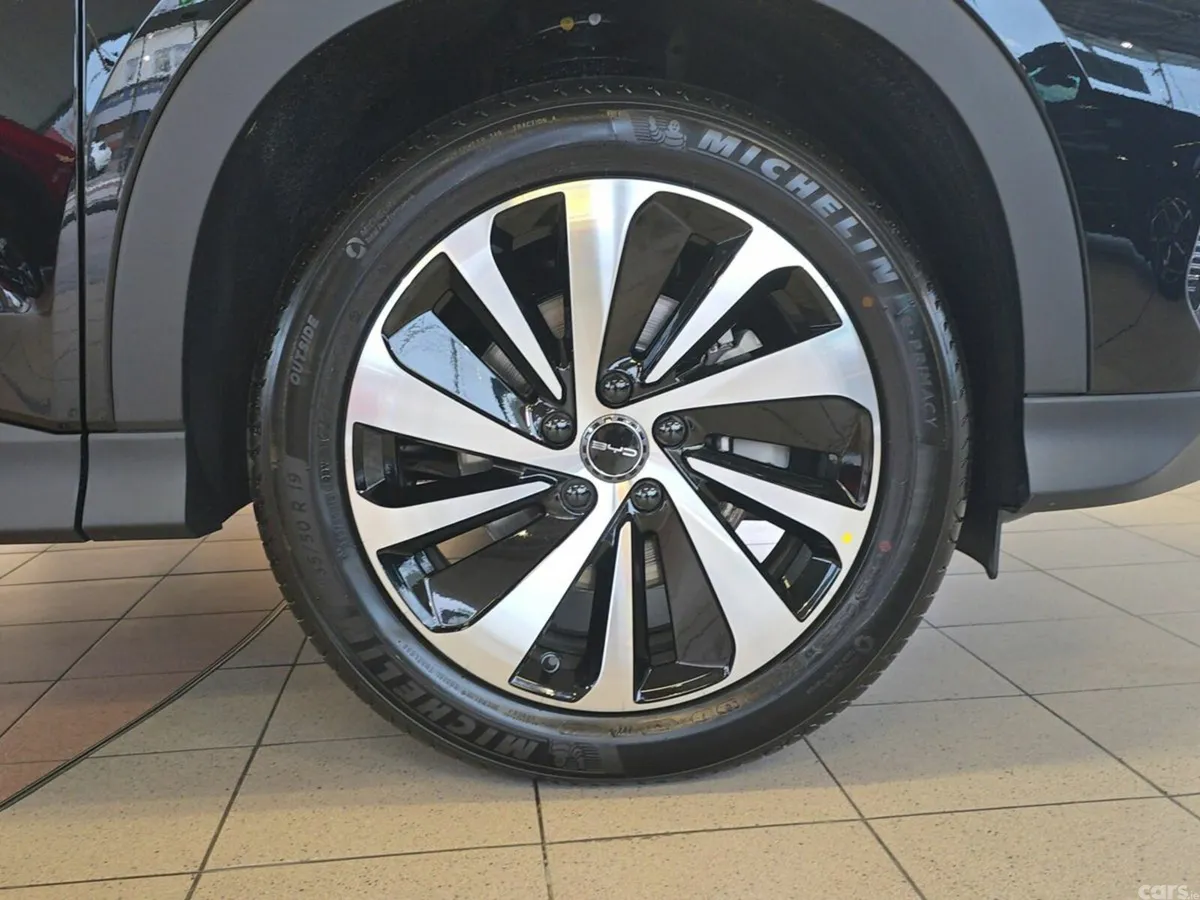 BYD SEAL U SUV, Petrol Plug-in Hybrid, 2027, Black