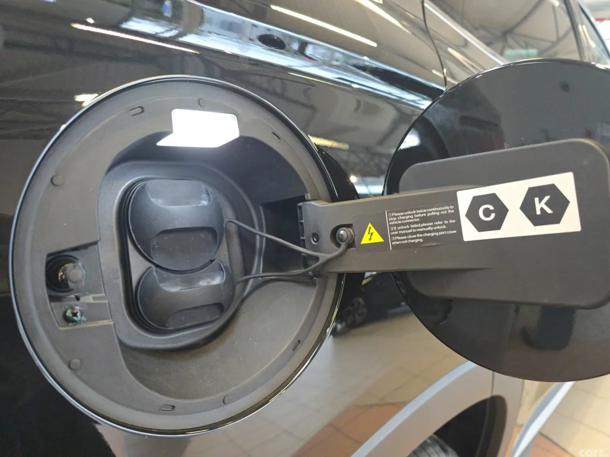 BYD SEAL U SUV, Petrol Plug-in Hybrid, 2027, Black