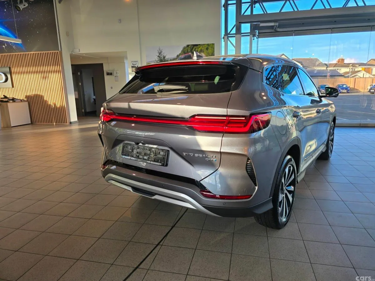 BYD SEAL U SUV, Petrol Plug-in Hybrid, 2027, Grey
