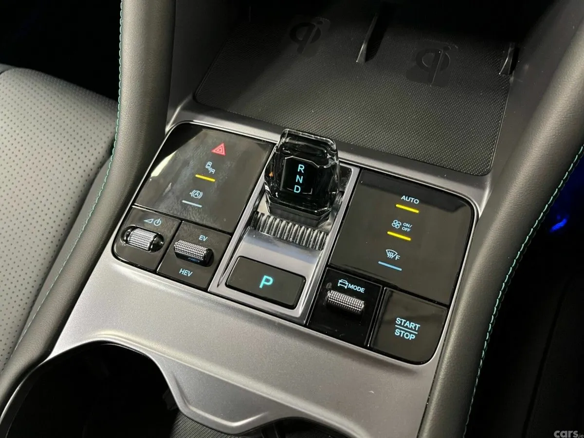 BYD SEAL U Hatchback, Petrol Plug-in Hybrid, 2026, Grey