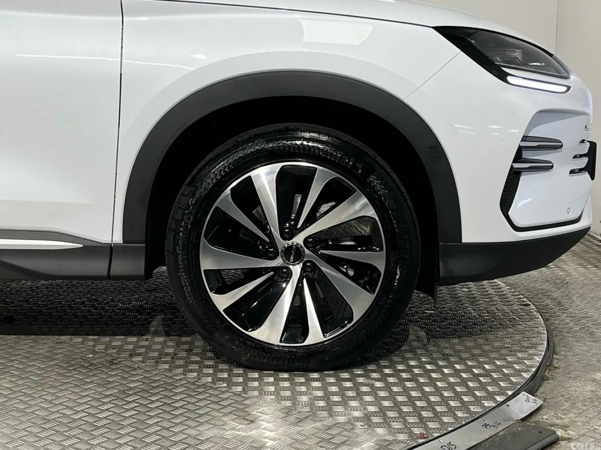 BYD SEAL U SUV, Petrol Plug-in Hybrid, 2026, White