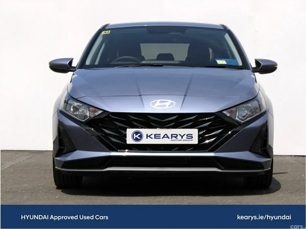 Hyundai i20 Hatchback, Petrol, 2027, Blue