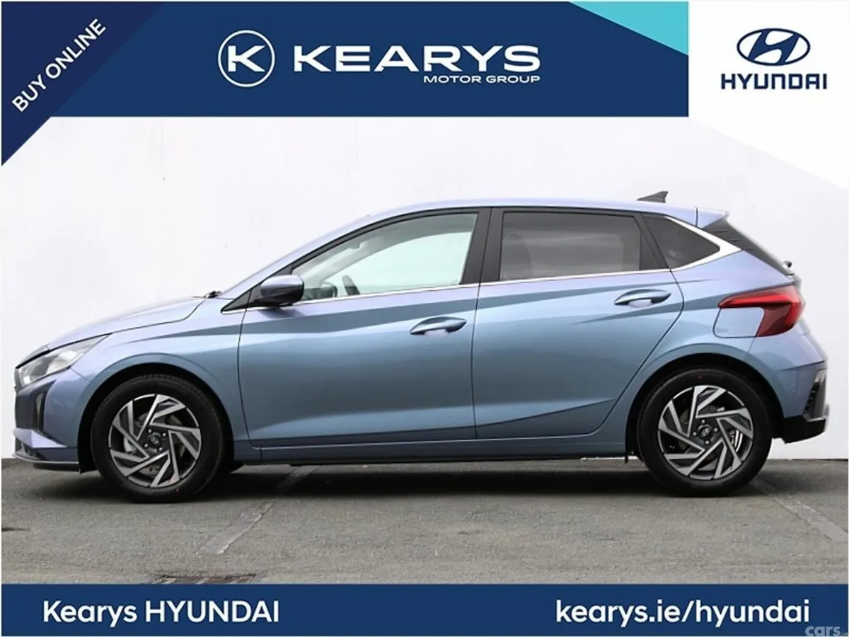 Hyundai i20 Hatchback, Petrol, 2027, Blue