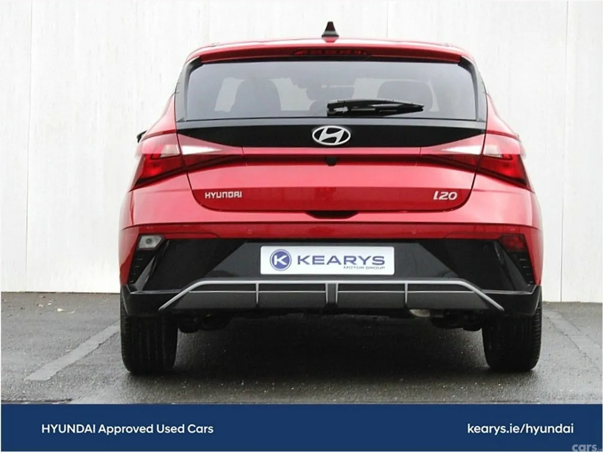 Hyundai i20 Hatchback, Petrol, 2027, Red