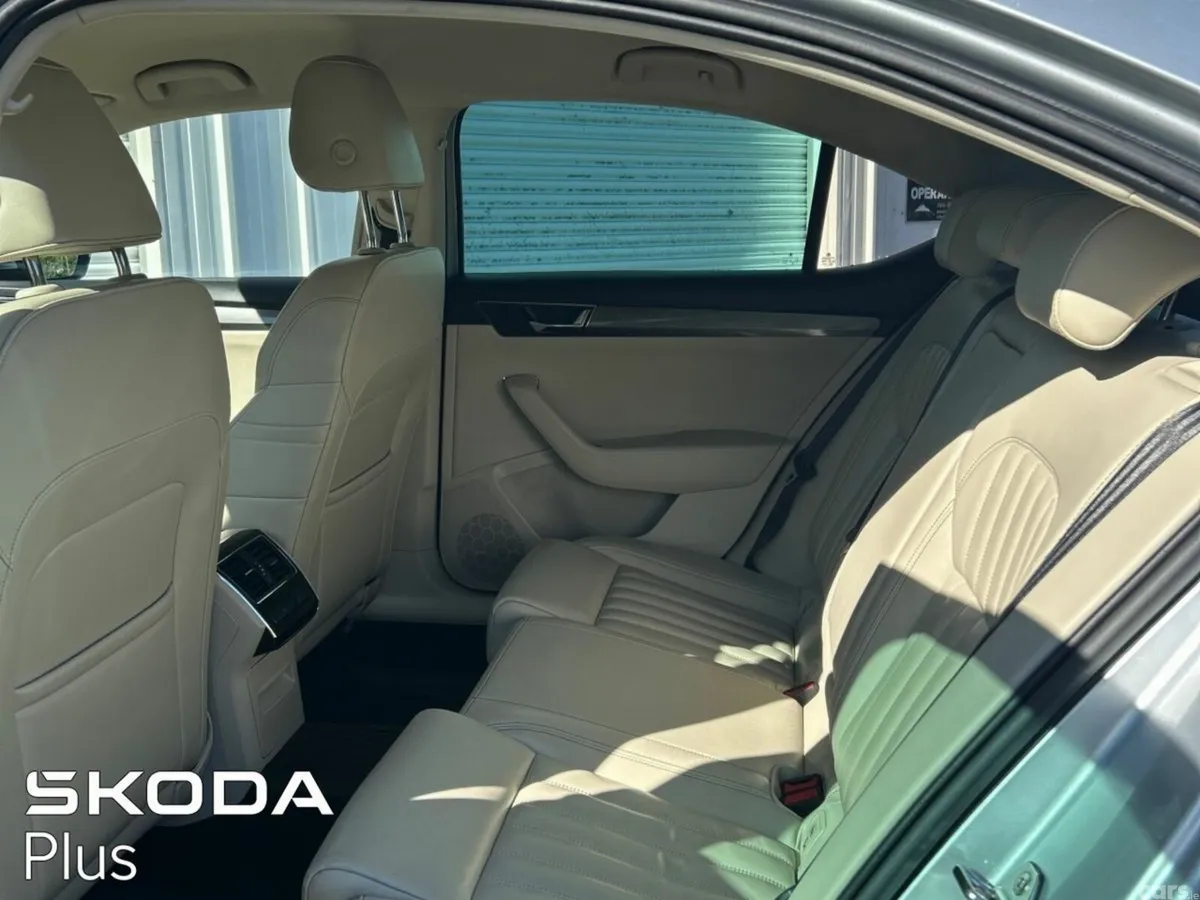 Skoda Superb Saloon, Diesel, 2023, Grey