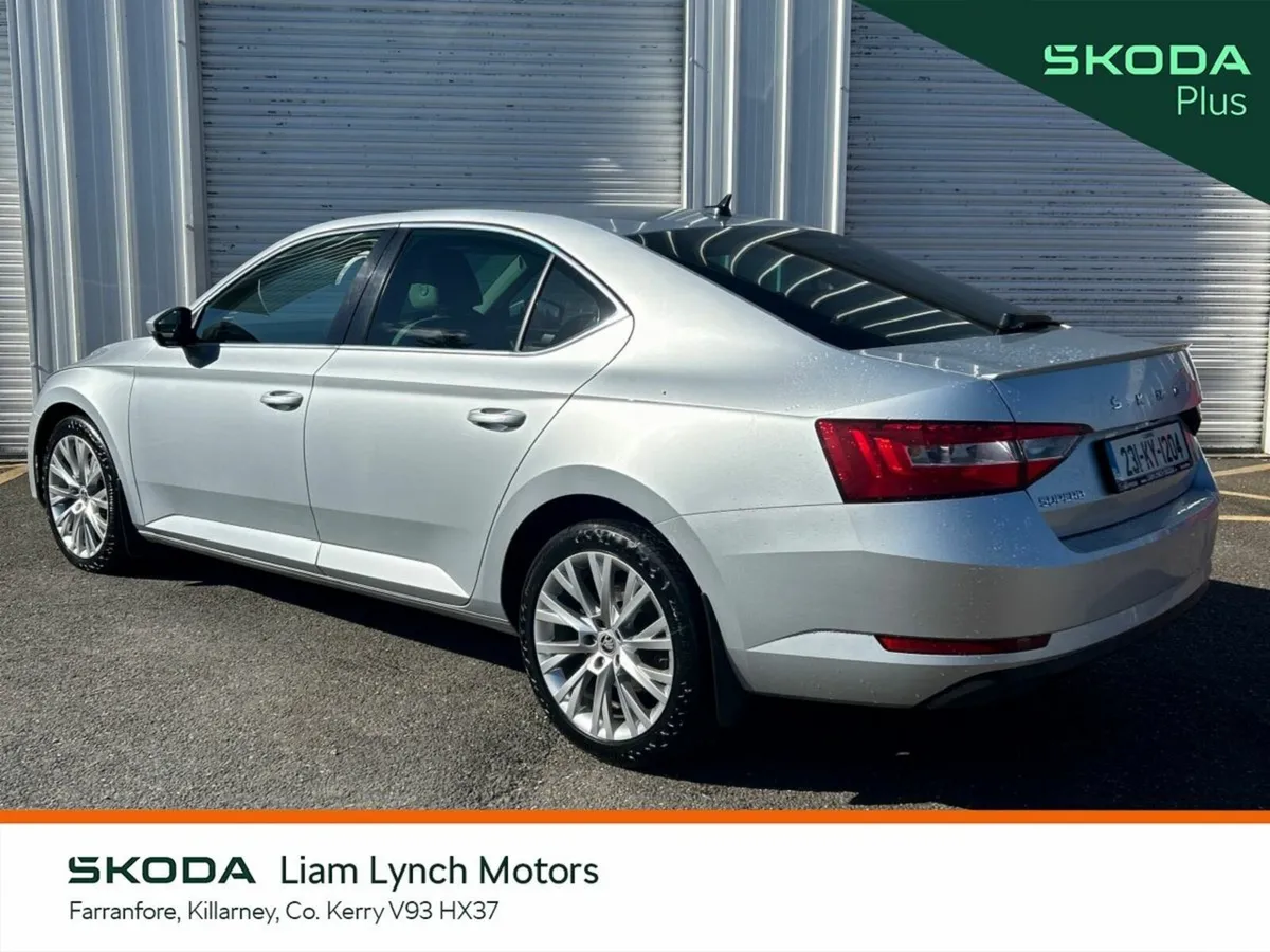 Skoda Superb Saloon, Diesel, 2023, Grey